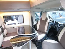 Fahrzeugbild Challenger Van V114 #7