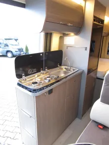 Fahrzeugbild Challenger Van V114 #9