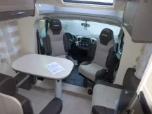 Fahrzeugbild Challenger Genesis 38 #4