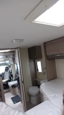 Fahrzeugbild Challenger Genesis 38 #7