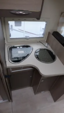 Fahrzeugbild Challenger Genesis 38 #10