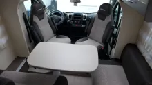 Fahrzeugbild Challenger Genesis 38 #11