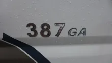 Fahrzeugbild Challenger Genesis 38 #14