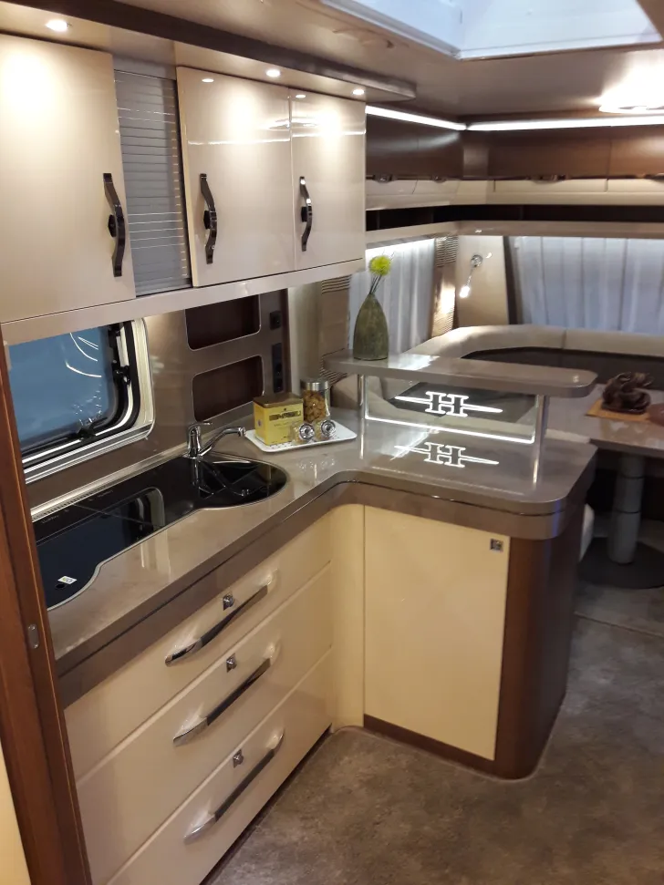 Fahrzeugbild Hobby Prestige 720 WLC #11