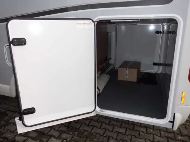 Fahrzeugbild Carthago c-compactline I 143 LE #4