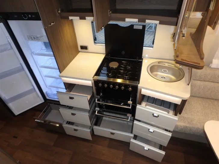 Fahrzeugbild Hymer Eriba Nova S 620 #13