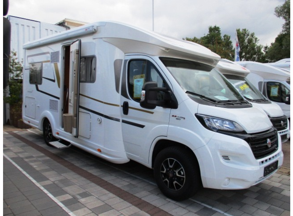 Eura Mobil Terrestra T 670 SB als Teilintegrierter in Biebelnheim bei