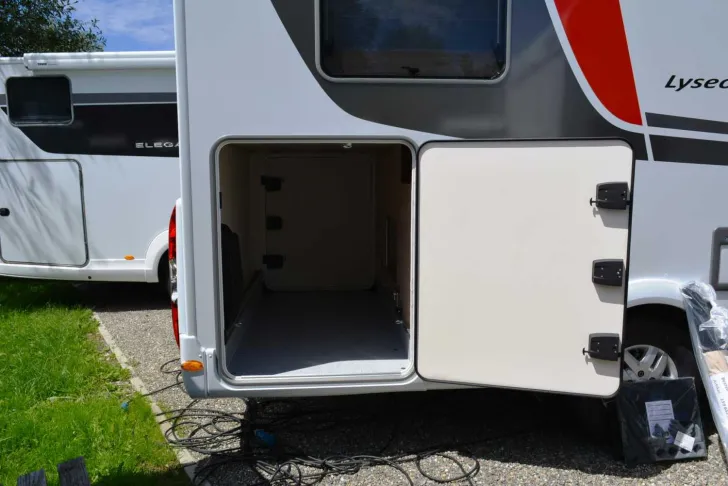Fahrzeugbild Bürstner Lyseo I 728 G #4