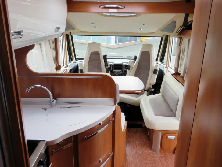 Fahrzeugbild Laika Kreos 7012 #11